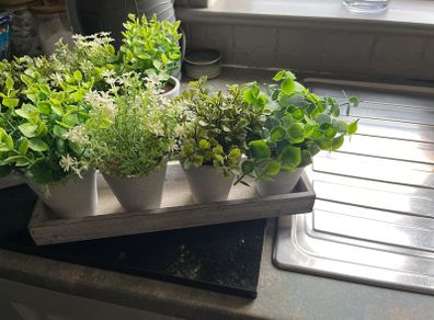 2 fake small planter