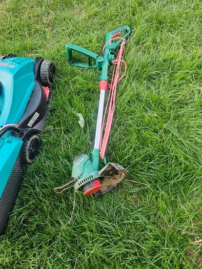 electric lawnmower