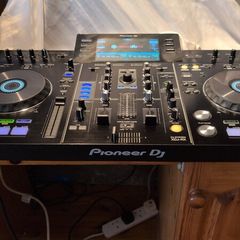 Pioneer XDJ-RX All In One DJ Controller + Headphones