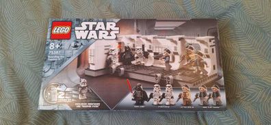 LEGO Star Wars 75387 Boarding the Tantive IV