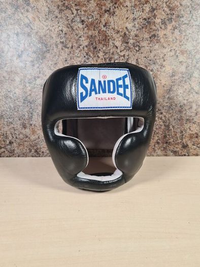Sandee Closed Face Head Guard Black White Size Medium