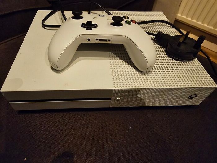 Xbox One S
