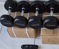 2xbrand new sets of dumbbells