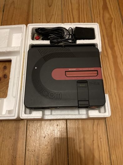 Nintendo Sharp twin famicom console