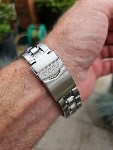 Watch Citizen OXY Chronograph. Quartz