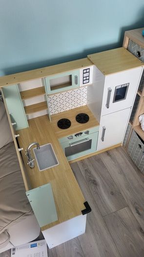 Pretend kitchen