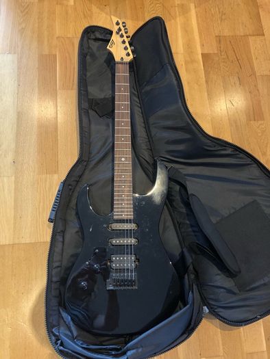Electric guitar