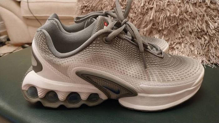 Nike size 4 perfect immaculate were 120