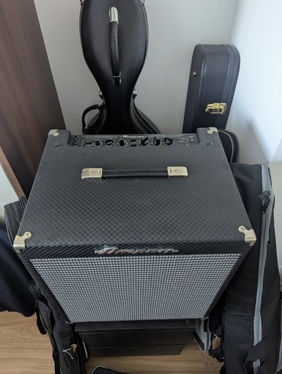 Ampeg RB-112 100W Bass Amp (Brand New Condition)