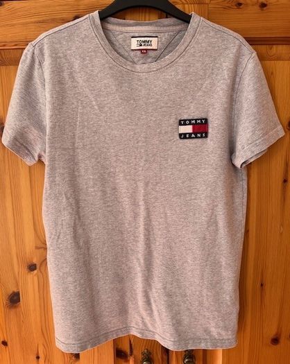 Tommy Hilfiger Tommy Jeans Grey T-shirt. Labelled Size Xtra Small. (more A Small Adult)  Great Quality & Weighty. Excellent Condition.