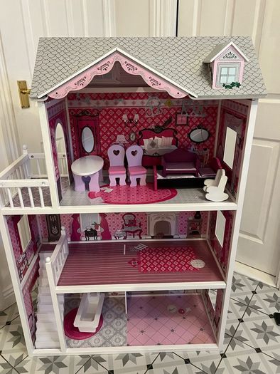 doll house