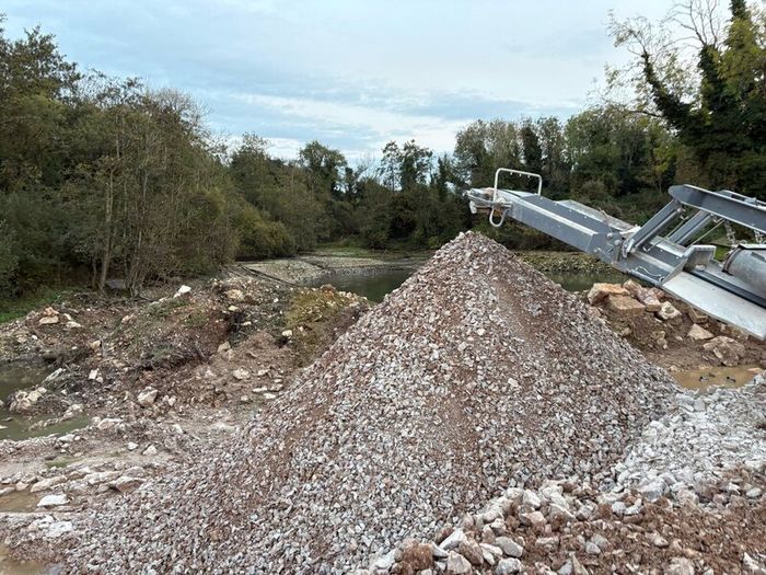 Crusher hire  concrete crusher rock crusher