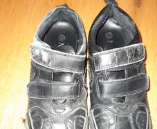 Boys shoes