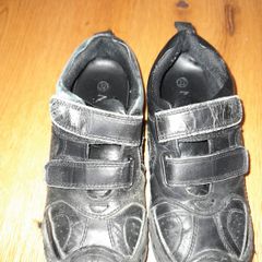 Boys shoes
