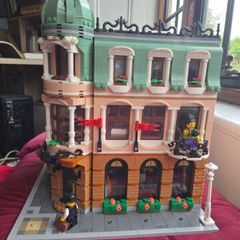 LEGO Icons #10297 Boutique Hotel