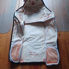 Baby anti roll changing mat