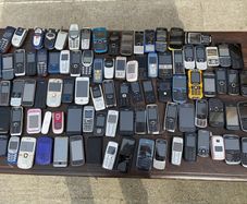 Bulk of old Nokia  phones