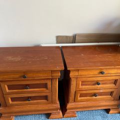Bedside tables / lockers