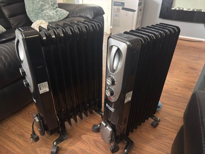 2 Russell Hobbs radiators