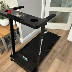 Treadmill with Smart watch included