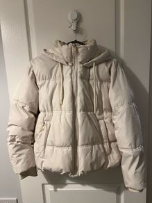 Zara White Puffer Jacket with Hood