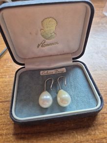Vintage sturdy pearl drop earrings
