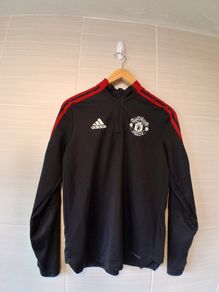 Manchester United Training Top Track Top .Quarter Zip. Official Adidas Youths Age 13 To 14 Years. Collect In Dublin Or Receive Via Post.