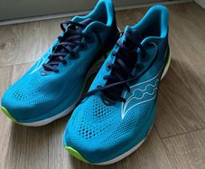 saucony ride 19 men UK12