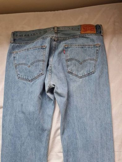levis 501 Size 38/28 button fly have been shortened from 32" leg In excellent condition