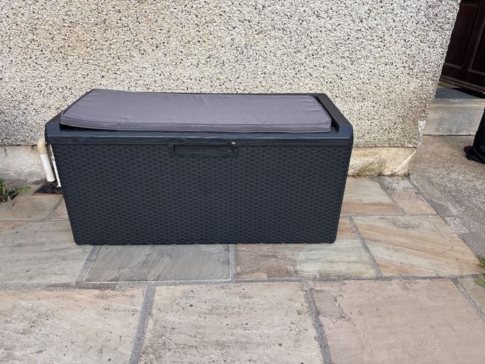 Outdoor Storage bench