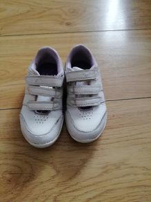 Girls trainers