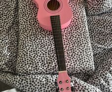 Classical Guitar Pink 75cm