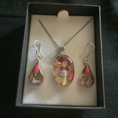 New Silver Pendant & Earrings Set