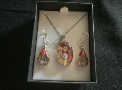New Silver Pendant & Earrings Set