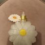 Daisy bottle scented liquid hand soap Image 2