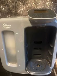 Bottle maker