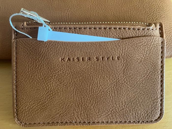 BNWT KAISER STYLE ladies tan purse & card holder