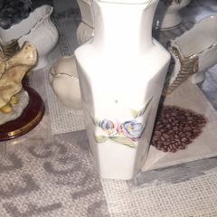Beautiful Aynsley Bud Vase in nice condition