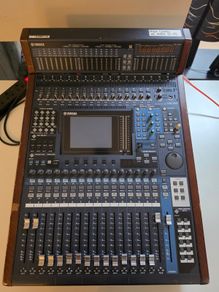 Yamaha DM 1000 Digital 16 channel recording/broadcast/live mixer