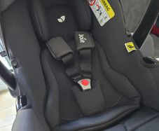 Joie isofix base and car seat