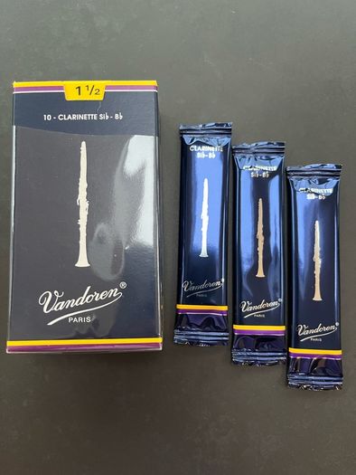 Vandoren Traditional Bb Clarinet Reeds 1 1/2 (3 Reeds)