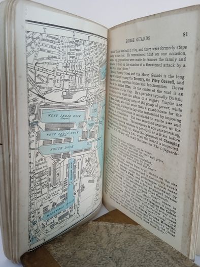 Ward Lock's Guide to London with Large Section Plans of Central London; Map of London and Twelve Miles Round (PT256)