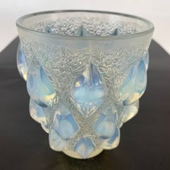 Rene Lalique Rampillon Opalescent vase C 1927