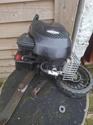 briggs  and stratton engine 4hp