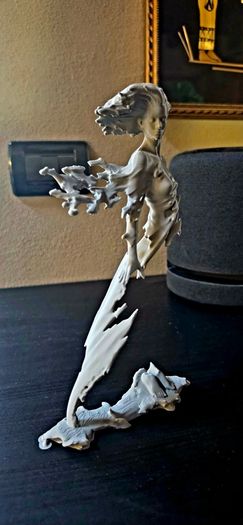 Aura of Motion - Dynamic Flow Sculpture