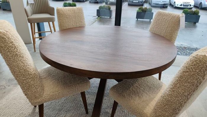 Round Dining Table, Ex Display Like New
