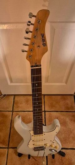Shine SI-10 Frontier Series S-Style Electric Guitar