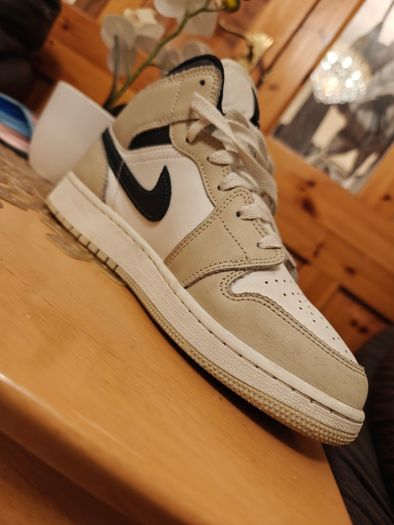 Jordans Mid Air 1  Boys