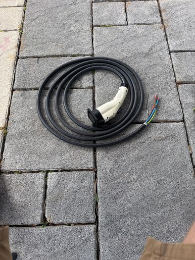 Type 1 EV Charging Cable (J1772), 5m with Holster, Tethered