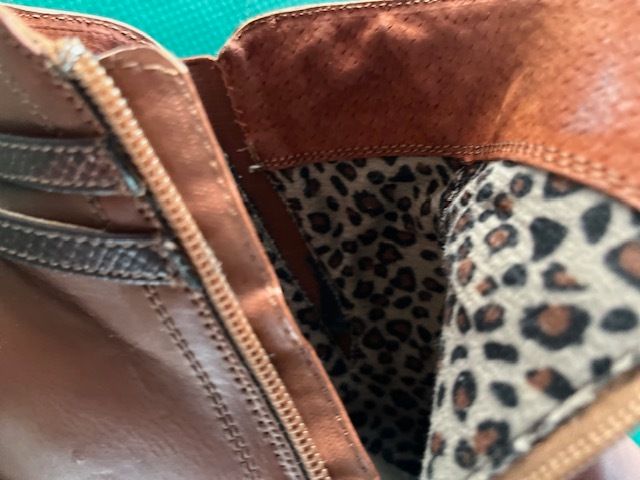 Brown Leather Ankle Boots With Wedge Size 40 (uk 7).  Spanish Brand Xti Quality Soft Leather Boots & Excellent Condition